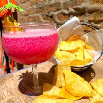 Salsa 17 - a glass of salsa and chips - Mexican Near Me - Arlington Heights, Illinois