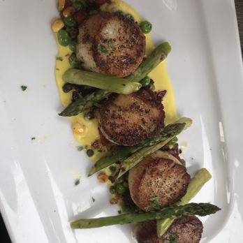 Refinery Rooftop - Scallops.  Great taste but the steak was still my favorite. - Lounges Near Me - New York, New York
