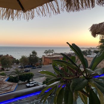 Rafi Lounge - Yoga Near Me - Malibu, California