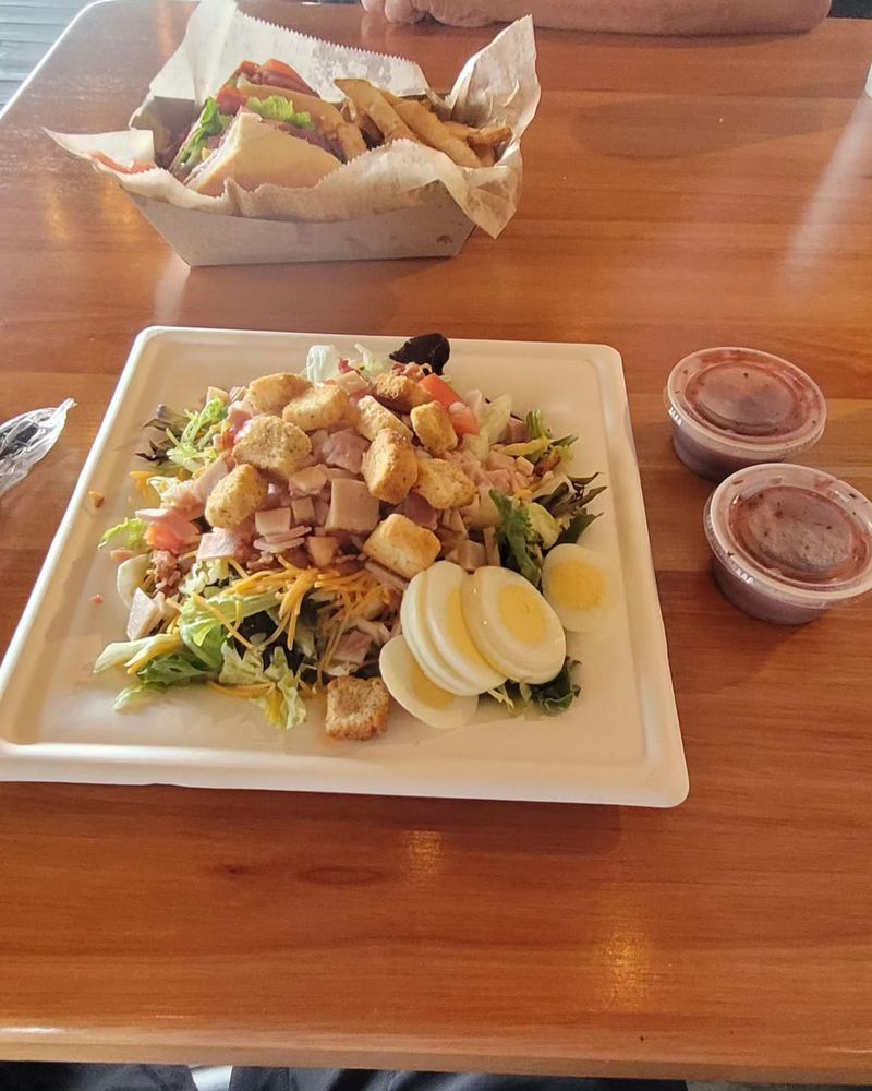 MARINA ROWENA Updated September 2024 11 Photos 11565 State Hwy 558, Albany, Kentucky