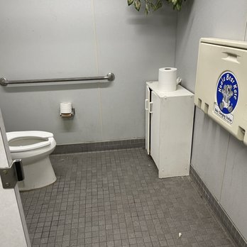 Cvs Pharmacy 18 Photos Drugstores 3709 North Tamiami Trl Sarasota Fl Phone Number Yelp