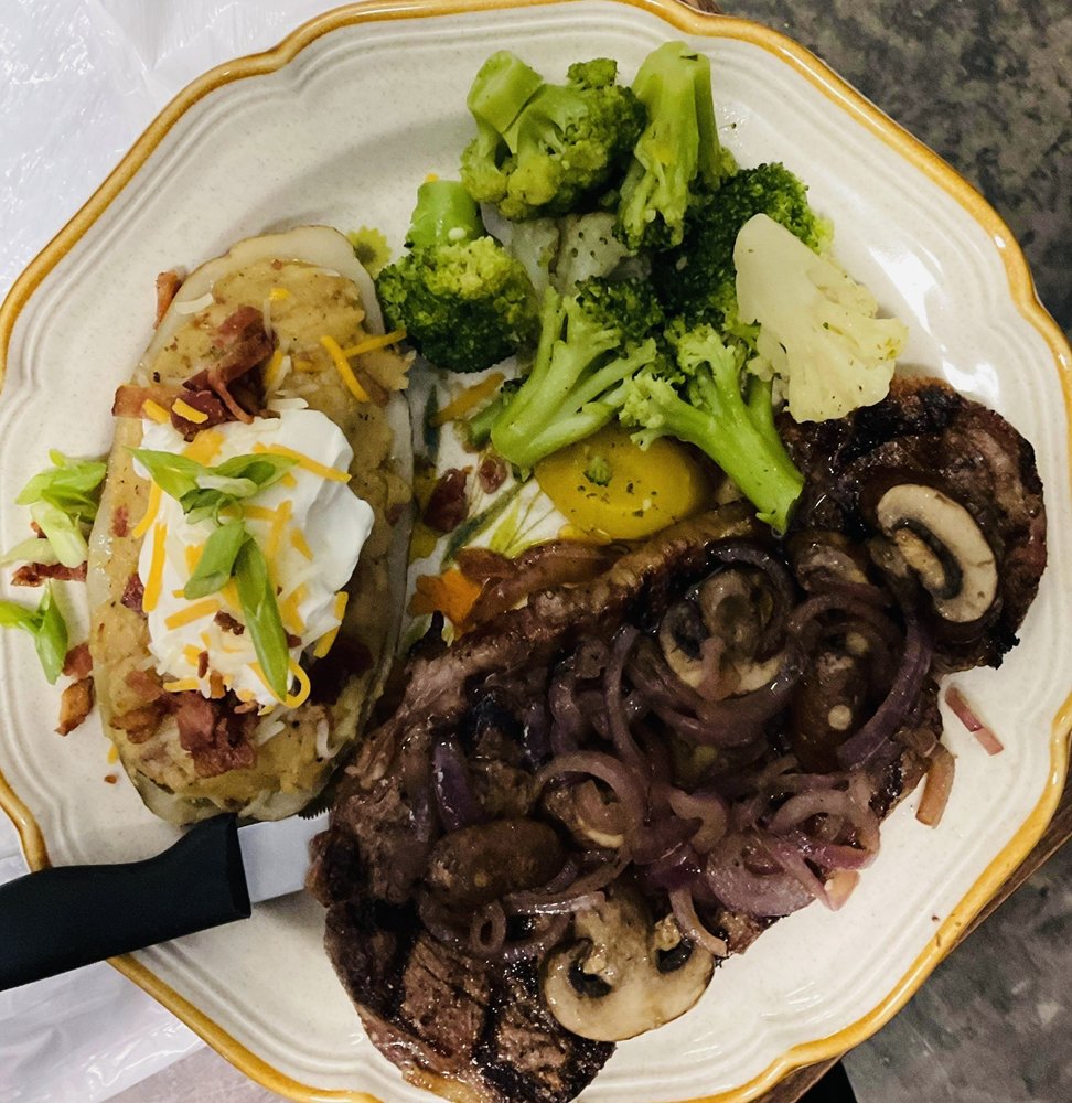 SHENANIGANZ EAT DRINK PLAY Updated August 2024 16 Photos 612 S