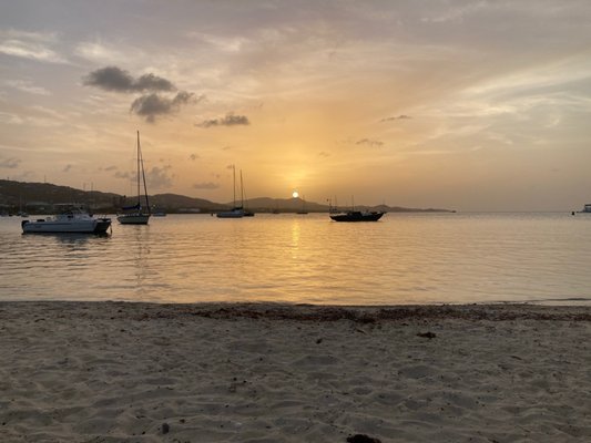 The Hotel on the Cay by null