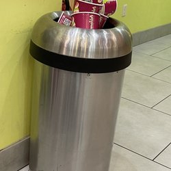 Menchie's Frozen Yogurt - Trash can