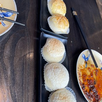 Han Palace - Pineapple buns and B1. Baked BBQ Pork Buns - Dim Sum Near Me - McLean, Virginia Han Palace - Pineapple buns and B1. Baked BBQ Pork Buns - Dim Sum Near Me - McLean, Virginia
