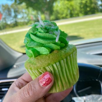 The Sweet Spot Bakery - Vietnamese flavor, pandan. So good! - Desserts Near Me - Duluth, Georgia