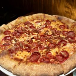 Pepperoni pizza Pepperoni pizza