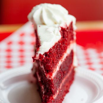 Howell's BBQ - a slice of red velvet cake - Barbeque Near Me - El Dorado, Arkansas