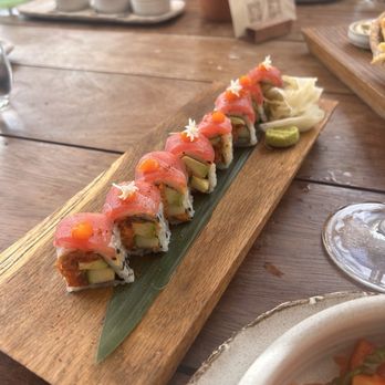 Casa Neos - Yellowfin roll - Mediterranean Near Me - Miami, Florida