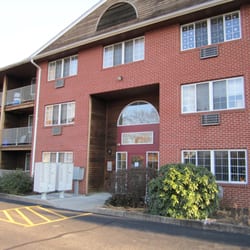 Fleetwood Management - Hollow Crest Apartments - Front of Building