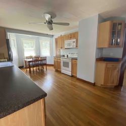 Clean Crew - Airbnb cleaning -kitchen