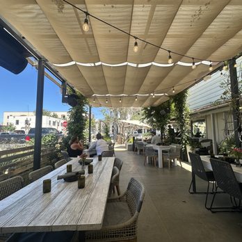 Small Barn - Outdoor patio - New American Near Me - Temecula, California Small Barn - Outdoor patio - New American Near Me - Temecula, California