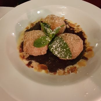 Vienna - Topfenknödel mit Zwetschgenröster - French Near Me - Hamburg, HH Vienna - Topfenknödel mit Zwetschgenröster - French Near Me - Hamburg, HH