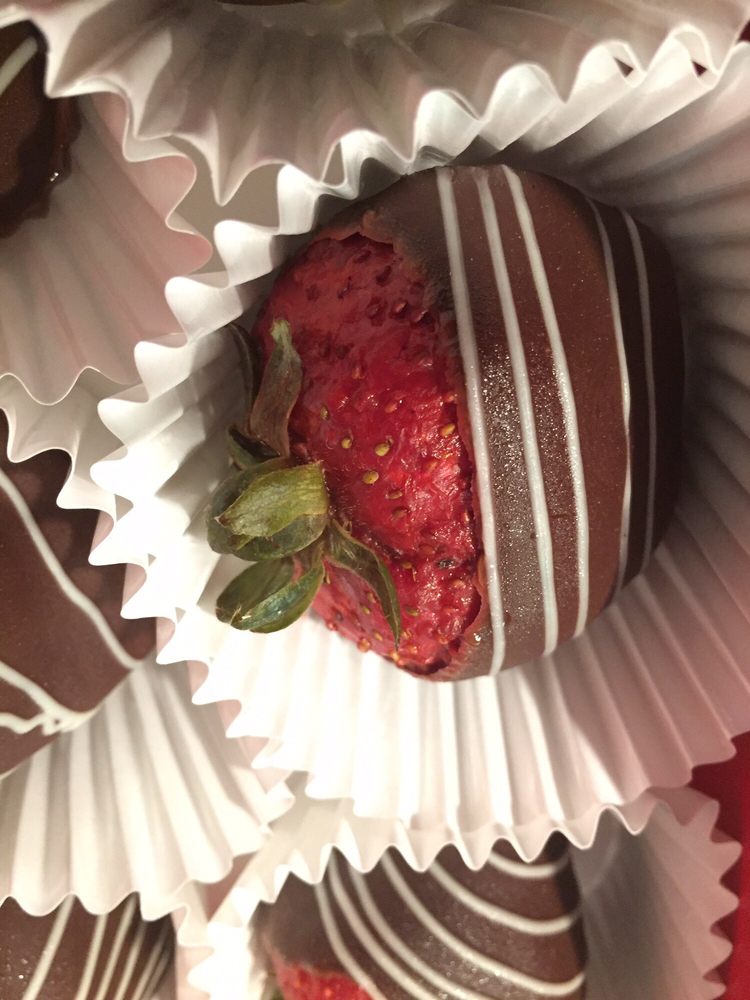 EDIBLE ARRANGEMENTS Updated October 2024 400 West Lincoln Hwy, Exton, Pennsylvania Gift