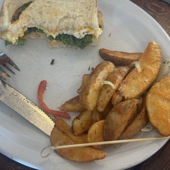 Eagle Cafe - Breakfast sandwich with potato wedges. - New American Near Me - San Francisco, California Eagle Cafe - Breakfast sandwich with potato wedges. - New American Near Me - San Francisco, California