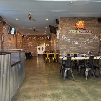 Corn N' Crab - Inside of restaurant - Cajun/Creole Near Me - Canoga Park, California