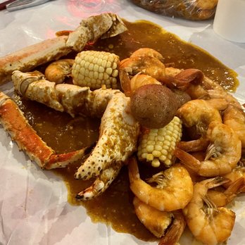 Crab Pub - #4 king crab with shrimp - Seafood Near Me - Oceanside, California
