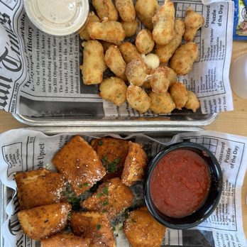 Reba's - Cheese curds and ravioli - Pizza Near Me - Giddings, Texas