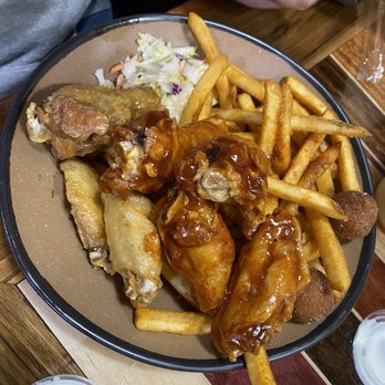 Red Barn Chicken - 7 PIECE WINGS COMBO - Fast Food Near Me - Farmington, Utah Red Barn Chicken - 7 PIECE WINGS COMBO - Fast Food Near Me - Farmington, Utah