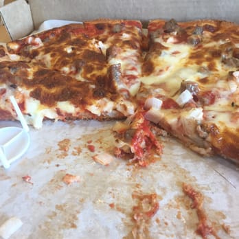 Russo's Pizza - Pizza with sausage and onion - Pizza Near Me - Northfield, Ohio Russo's Pizza - Pizza with sausage and onion - Pizza Near Me - Northfield, Ohio