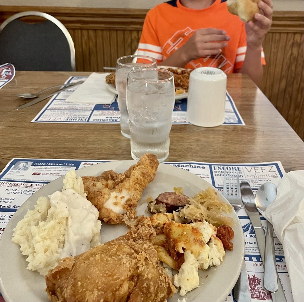 Social spots from Meridy's Restaurant and Lounge