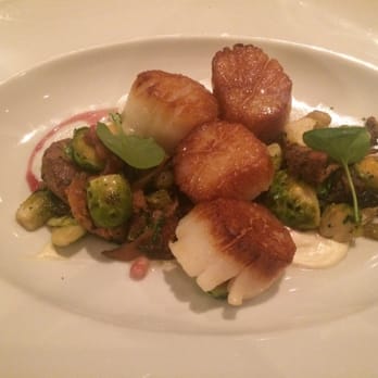 Copperleaf Restaurant & Bar - Scallops with truffle sauce, pretty pretty good scallops - New American Near Me - SeaTac, Washington Copperleaf Restaurant & Bar - Scallops with truffle sauce, pretty pretty good scallops - New American Near Me - SeaTac, Washington