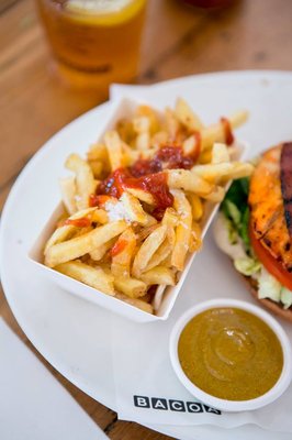 La Birra Bar Burgers Artesanales by null