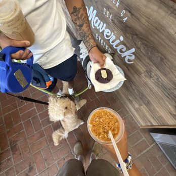 Maverick Coffee - Dirty Thai w/ oat milk + vanilla latte w/ oat milk + 2 happy dogs + homemade ube cookie and a whole lotta great vibes and amazing service! - Bikes Near Me - Whittier, California