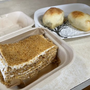 Pie Style - Honey Cake, beef piroshky. - Bakeries Near Me - Auburn, Washington Pie Style - Honey Cake, beef piroshky. - Bakeries Near Me - Auburn, Washington
