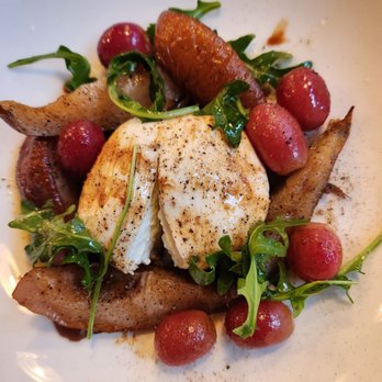 Grassa - Burrata with Pears & Grapes - Italian Near Me - Portland, Oregon Grassa - Burrata with Pears & Grapes - Italian Near Me - Portland, Oregon