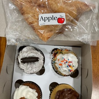 Sugar Mama's Bakeshoppe - The makings of a sweet birthday gift. - Bakeries Near Me - Suffolk, Virginia Sugar Mama's Bakeshoppe - The makings of a sweet birthday gift. - Bakeries Near Me - Suffolk, Virginia