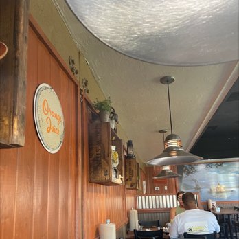 Huckleberry's Breakfast and Lunch - Breakfast & Brunch Near Me - Stockton, California