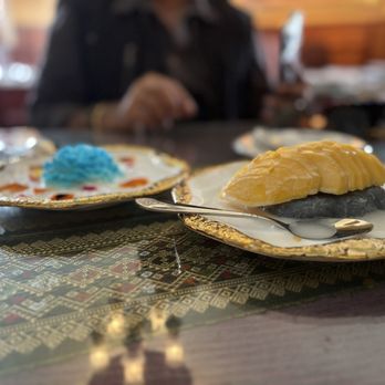 Bungalow on Rose - Mango Sticky Rice - Thai Near Me - Danville, California Bungalow on Rose - Mango Sticky Rice - Thai Near Me - Danville, California