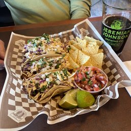 Pulled pork taco platter with Vanilla Porter, delicious