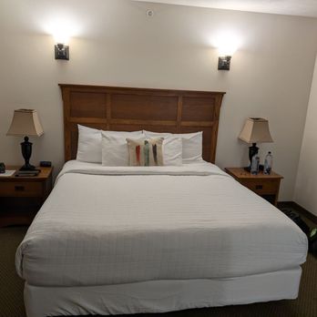 Calvert Hotel - Room - Hotels Near Me - Lewistown, Montana
