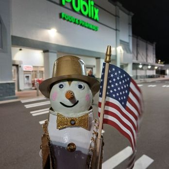 Publix Super Markets - Penguin shops at Publix - Grocery Near Me - New Smyrna Beach, Florida Publix Super Markets - Penguin shops at Publix - Grocery Near Me - New Smyrna Beach, Florida