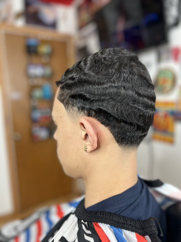 Mandos barbershop Logo