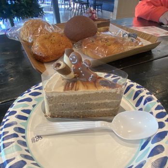 Paris Baguette - Mocha Cake Slice - Coffee & Tea Near Me - Duluth, Georgia