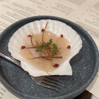 Botanico Waikiki - Raw scallop - Mediterranean Near Me - Honolulu, Hawaii Botanico Waikiki - Raw scallop - Mediterranean Near Me - Honolulu, Hawaii