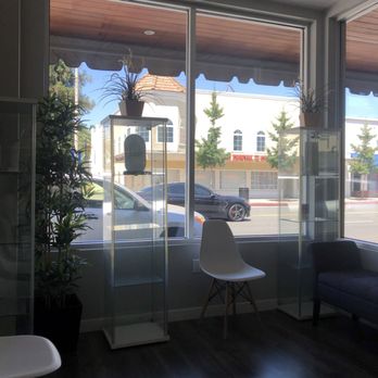 Smile Center Dental - Waiting area is always clean. - Cosmetic Dentists Near Me - Bellflower, California Smile Center Dental - Waiting area is always clean. - Cosmetic Dentists Near Me - Bellflower, California
