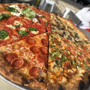 Andy's Pizza - Fairfax - 8 Slices Make a Pie: Pepperoni Special (House Favorite) Margherita Mushroom & Onion Sausage & Pepper Buffalo Crispy Chicken - Pizza Near Me - Fairfax, Virginia