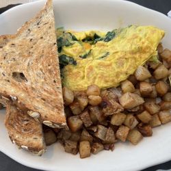Jay Street Bistro - Omelette with spinach and cheese