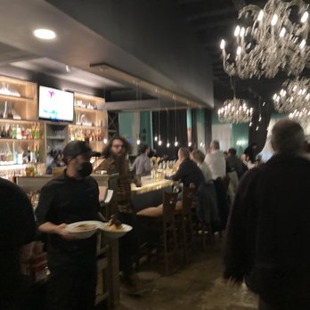 Elle Restaurant & Lounge - Bar area. - New American Near Me - Solon, Ohio Elle Restaurant & Lounge - Bar area. - New American Near Me - Solon, Ohio