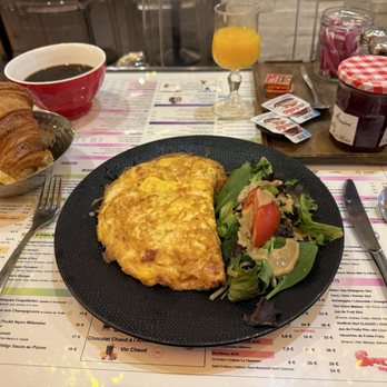 Le Ju' - Over cooked eggs , not fresh OJ & coffee in a soup bowl . Need I say more - Brasseries Near Me - Paris, 75