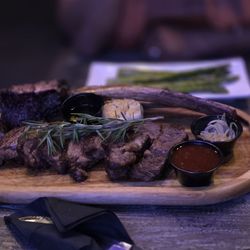 Prime39 - Tomahawk Steak