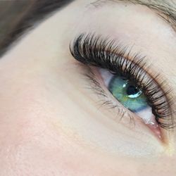 Natural-looking lash extensions for that effortless, everyday glam.