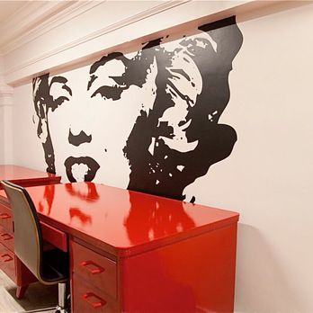 Ramses - Marilyn Monroe sectional wall graphic application. Cost effective wall decoration for a common area. - Signmaking Near Me Ramses - Marilyn Monroe sectional wall graphic application. Cost effective wall decoration for a common area. - Signmaking Near Me