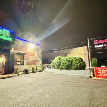 Emoji Sushi  - Sushi Bars Near Me - Abington, Pennsylvania