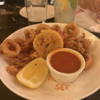 See No Evil Pizza - CALAMARI FRITO - Pizza Near Me - New York, New York See No Evil Pizza - CALAMARI FRITO - Pizza Near Me - New York, New York