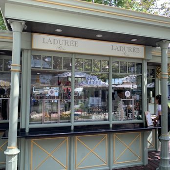 Ladurée Glendale - Exterior - Desserts Near Me - Glendale, California